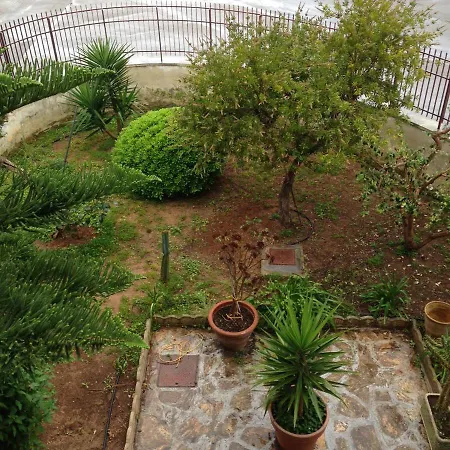 Casa Letizia Al Piano Terra Bed & Breakfast