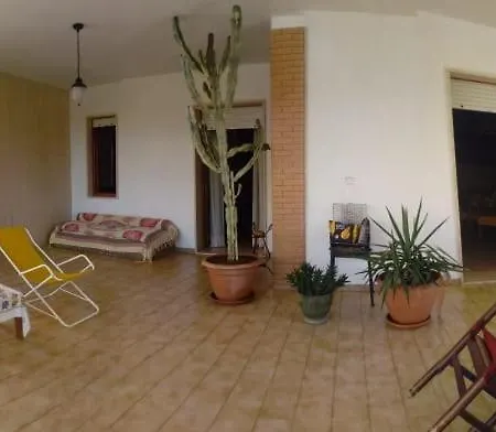 Bed & Breakfast Casa Letizia Al Piano Terra *