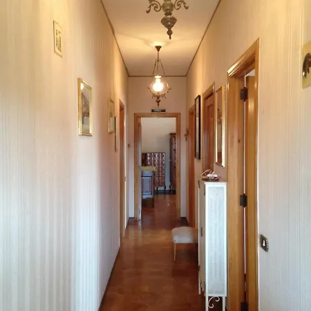 Bed & Breakfast Casa Letizia Al Piano Terra *